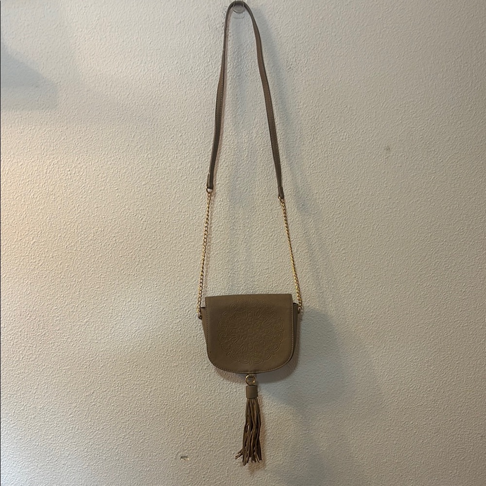 Laura Janelle by Cousins Tan Crossbody Bag with Flap Closure and Tassel
